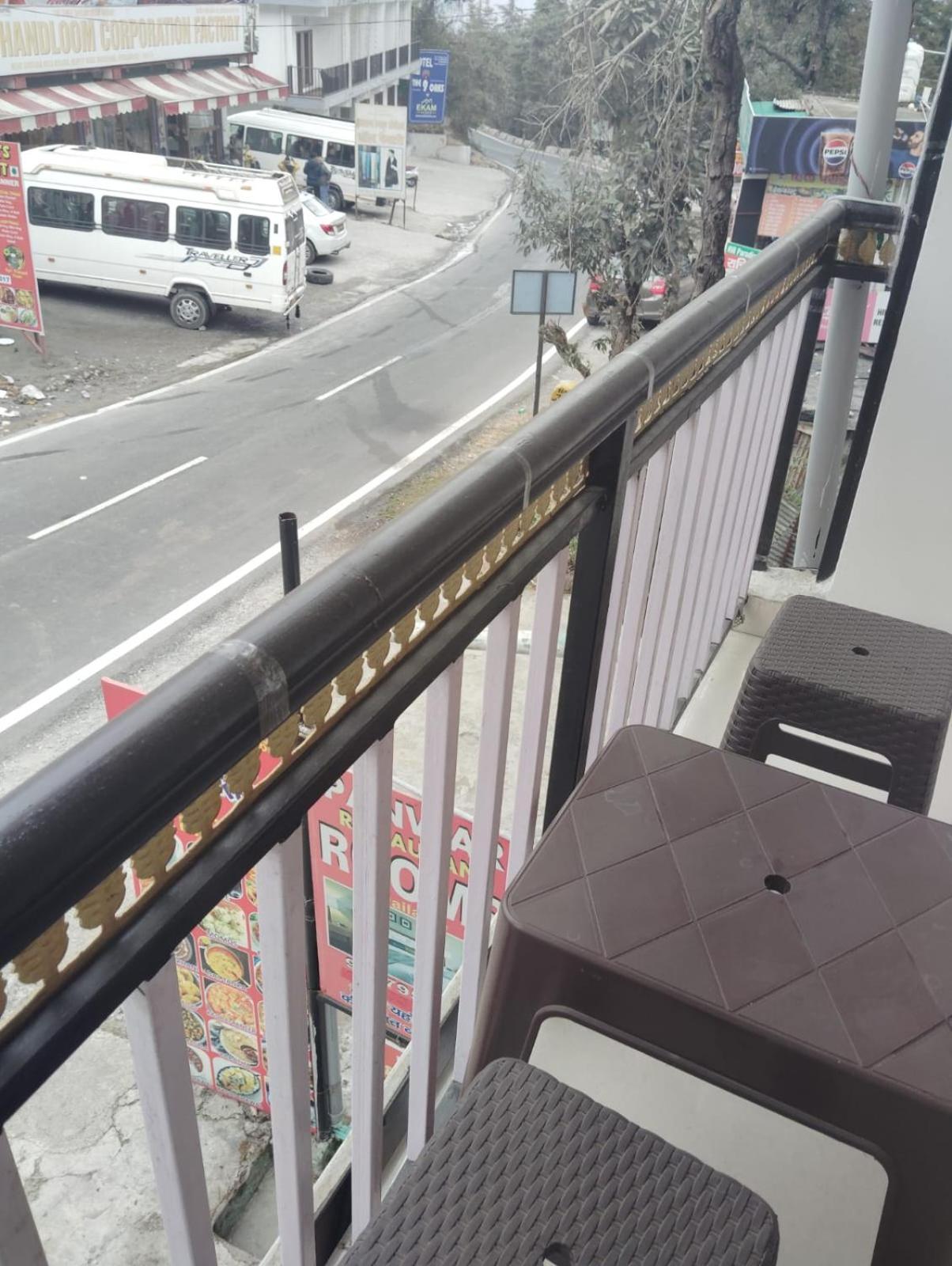Jbk Hotel Mussoorie- Near Jw Marriott Hotel 외부 사진
