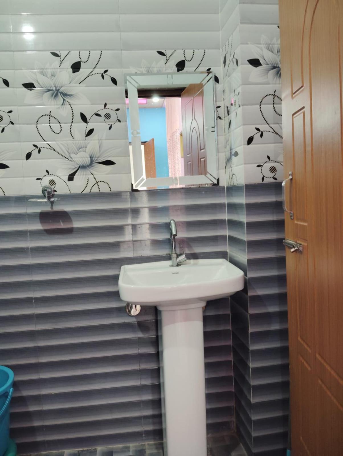 Jbk Hotel Mussoorie- Near Jw Marriott Hotel 외부 사진